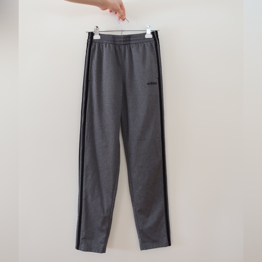 Adidas boys size 14/16 grey sweatpants BRAND NEW